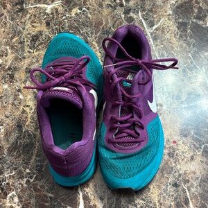 Nike Women's Vibrant Teal and Purple Sneakers